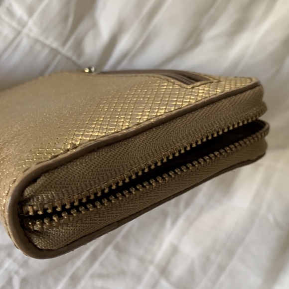 Fossil Gold Zip Bifold Wallet - Picture 7 of 13